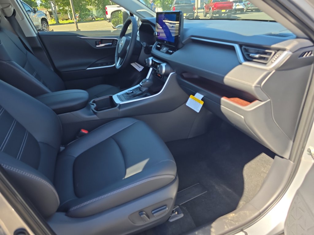 New 2025 Toyota RAV4 Limited image 17