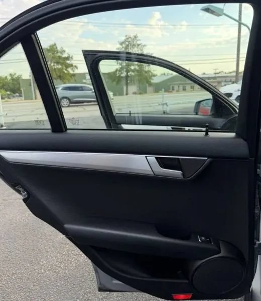 Used 2014 Mercedes-Benz C 250 Sedan image 22