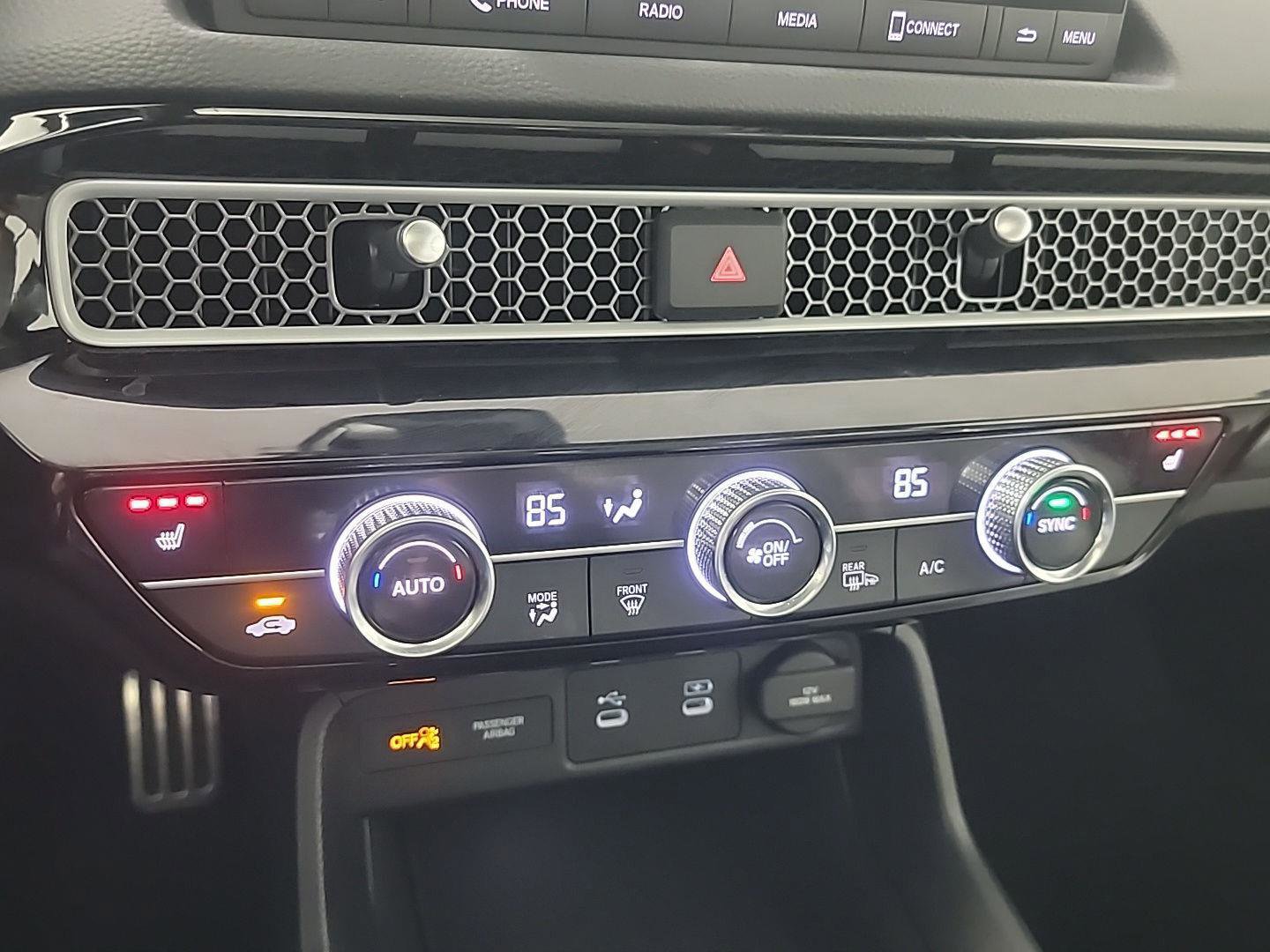 Certified 2025 Honda Civic Sport image 30