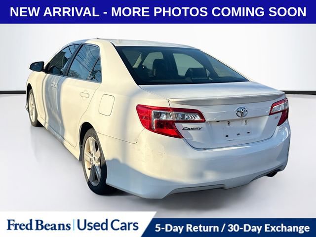 Used 2014 Toyota Camry L image 3