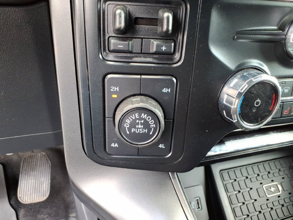 Used 2024 Ford F150 Lariat w/ Equipment Group 502A High AWD/4WD image 31