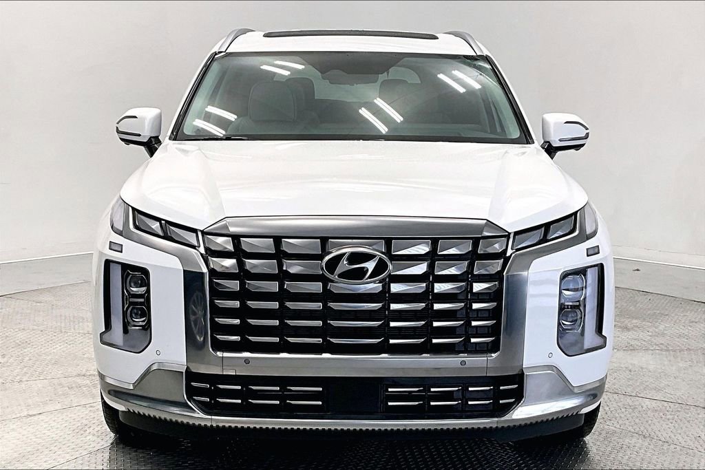 Used 2023 Hyundai Palisade Calligraphy AWD/4WD image 3