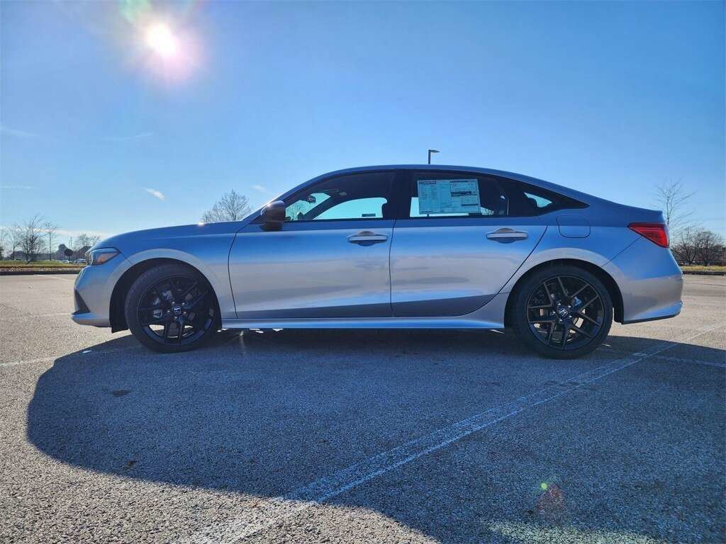 Used 2024 Honda Civic Sport image 9