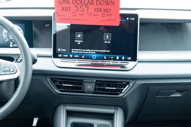 New 2026 Volkswagen Tiguan SE image 34