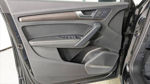 Used 2023 Audi Q5 2.0T Premium Plus w/ Premium Plus Package AWD/4WD image 12