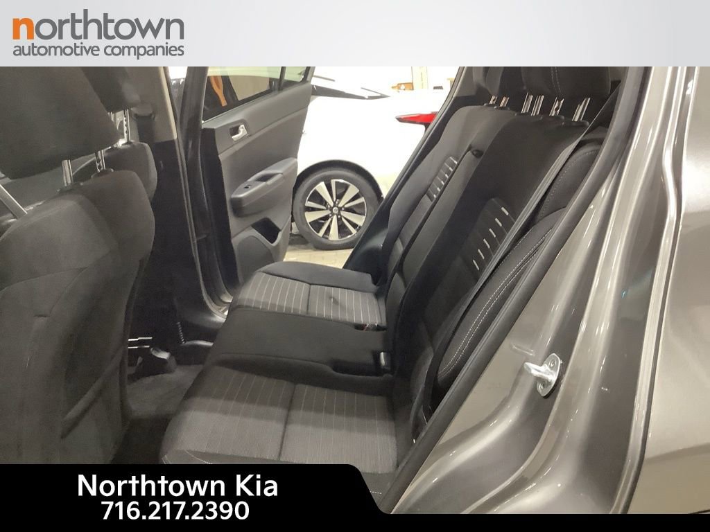 Certified 2018 Kia Sportage LX image 11