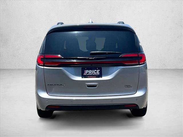 Used 2021 Chrysler Pacifica Touring-L w/ Premium & Safety Sphere Group FWD video 4