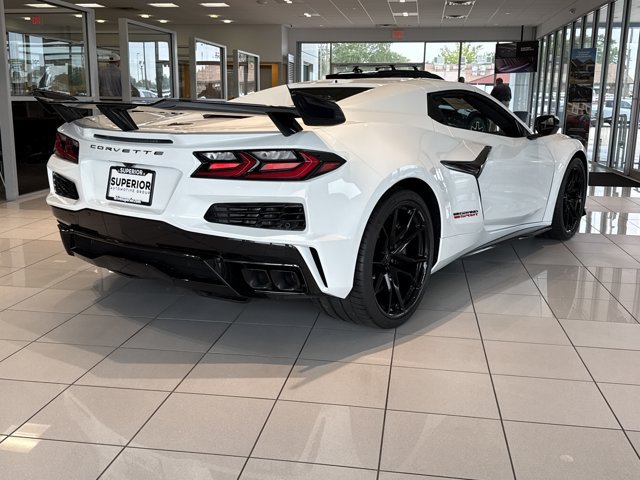 New 2027 Chevrolet Corvette Grand Sport w/ Z52 Sport Performance Package RWD image 2