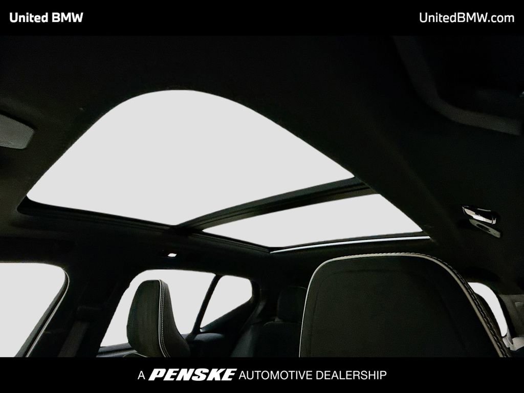 Used 2021 Volvo XC40 P8 Recharge w/ Advanced Package image 12