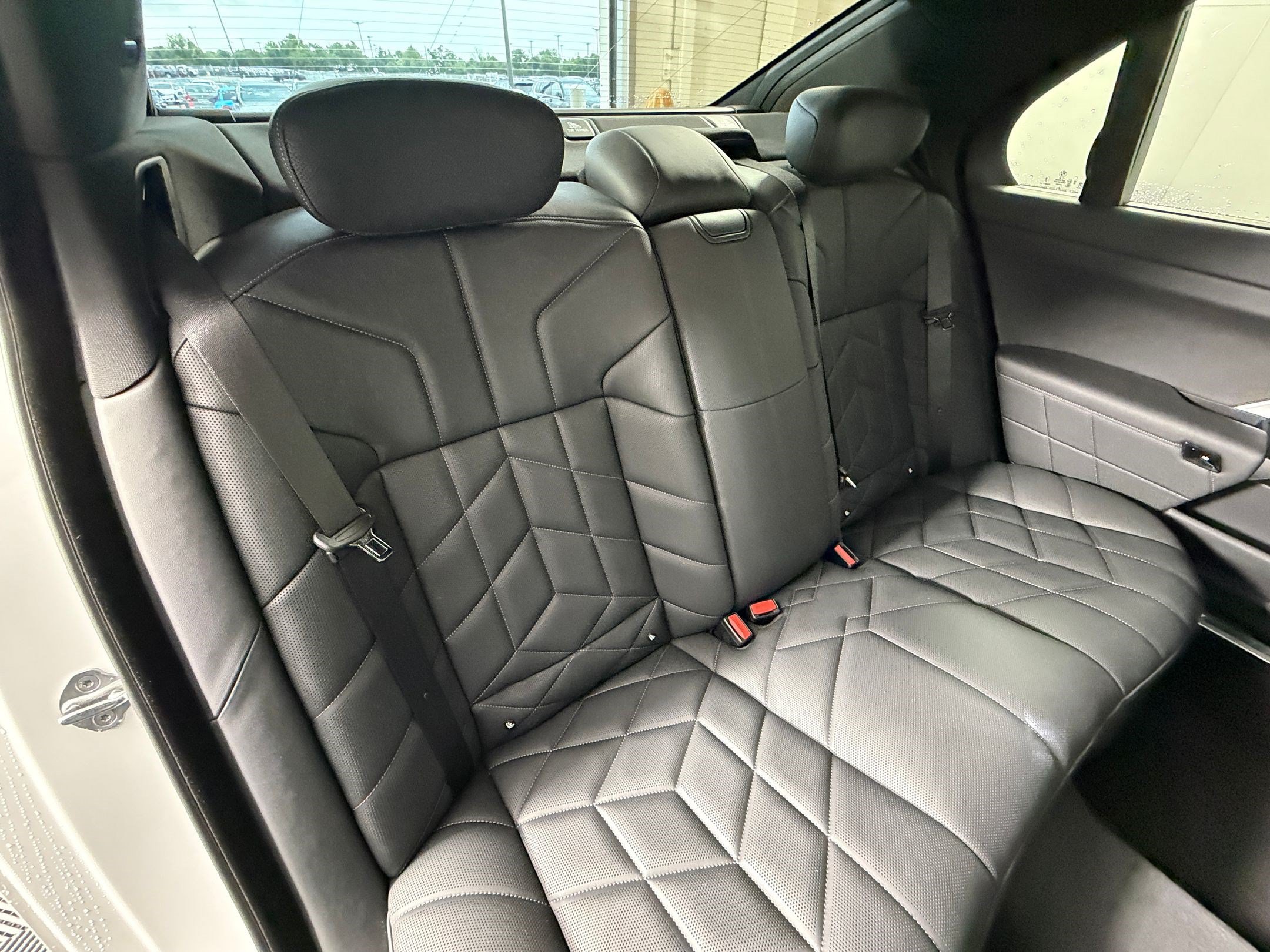 Certified 2024 BMW 760i xDrive w/ Executive Package AWD/4WD image 30