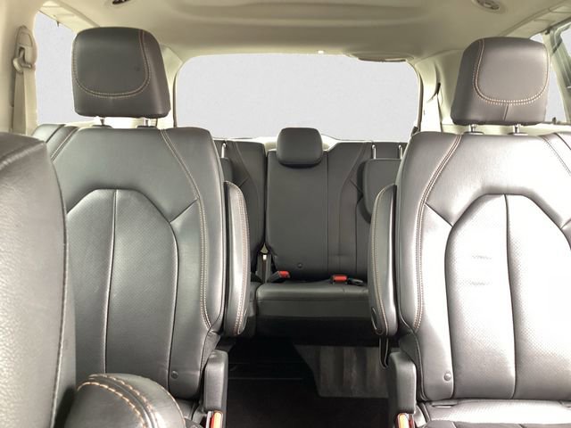Used 2020 Chrysler Pacifica Touring-L Plus image 13