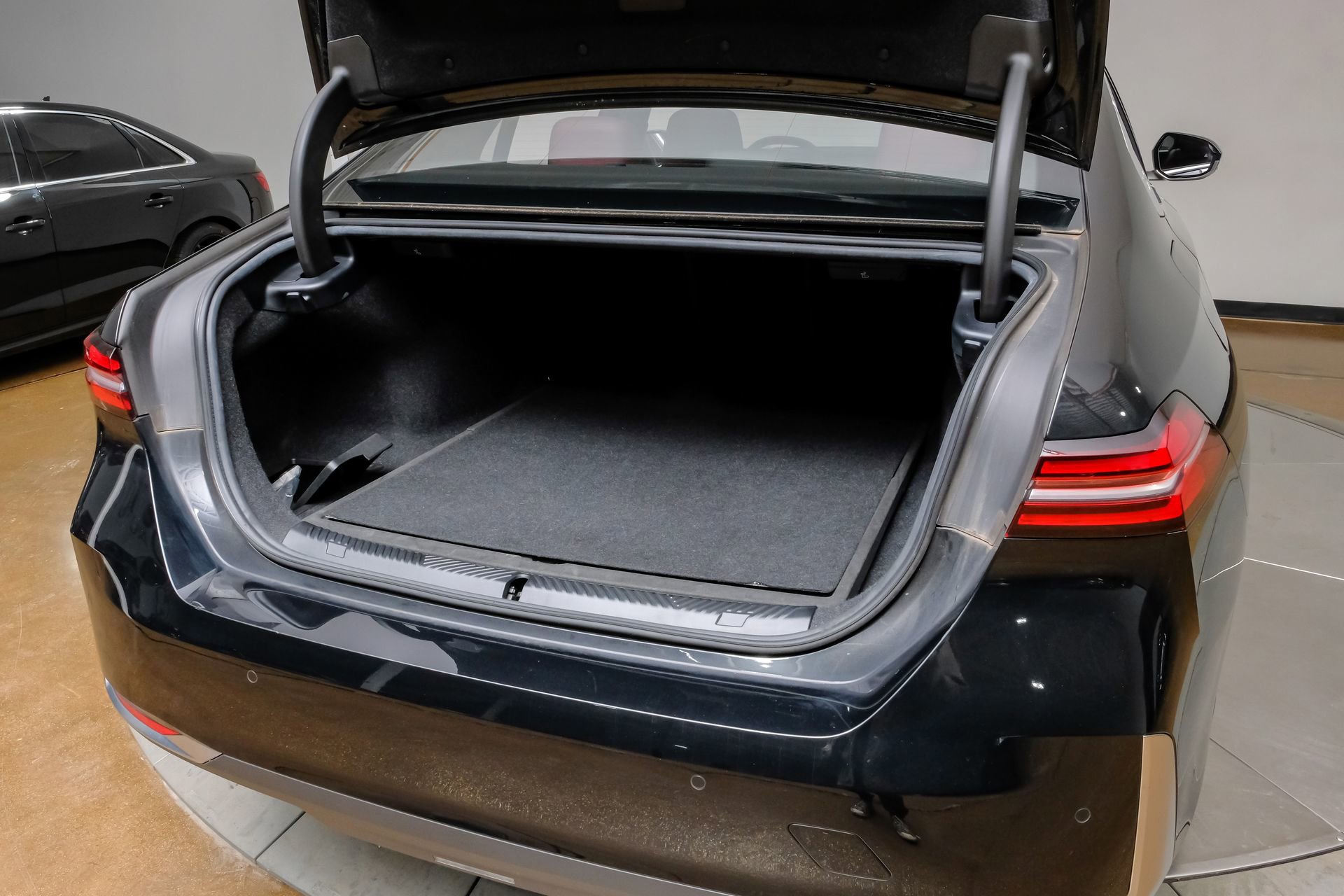 Used 2024 BMW 530i image 56