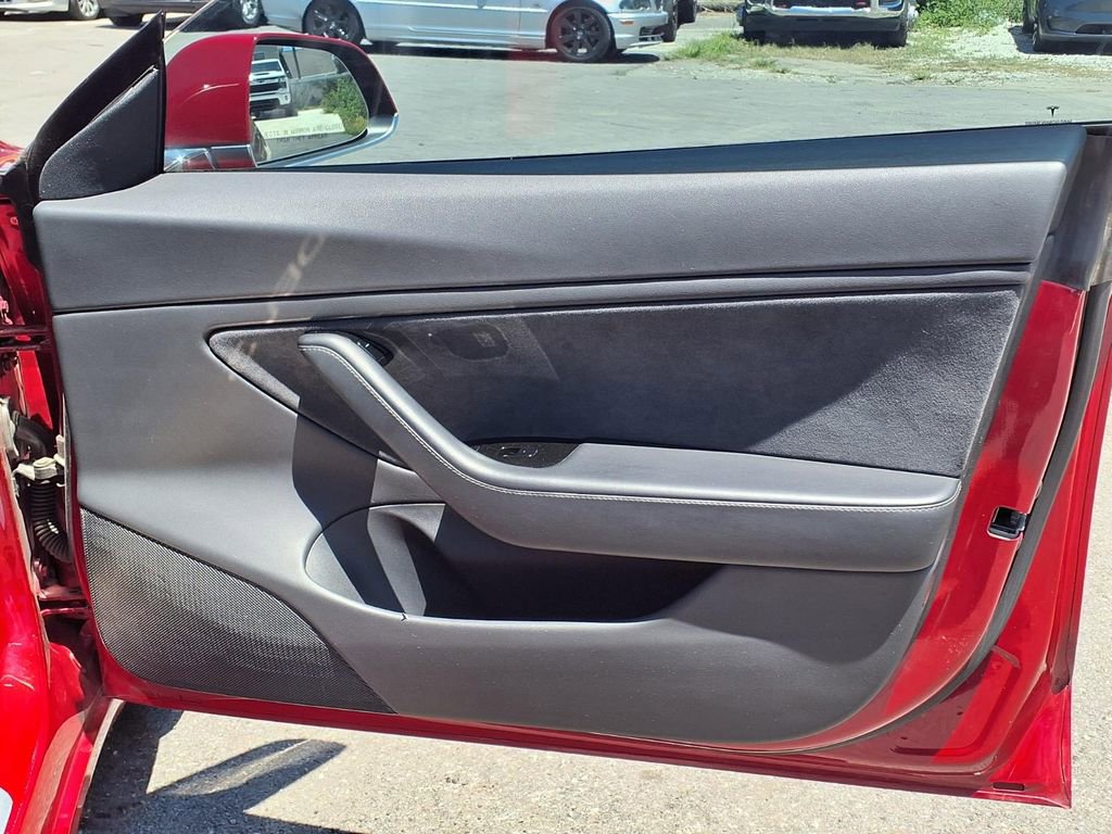 Used 2018 Tesla Model 3 Long Range RWD image 13