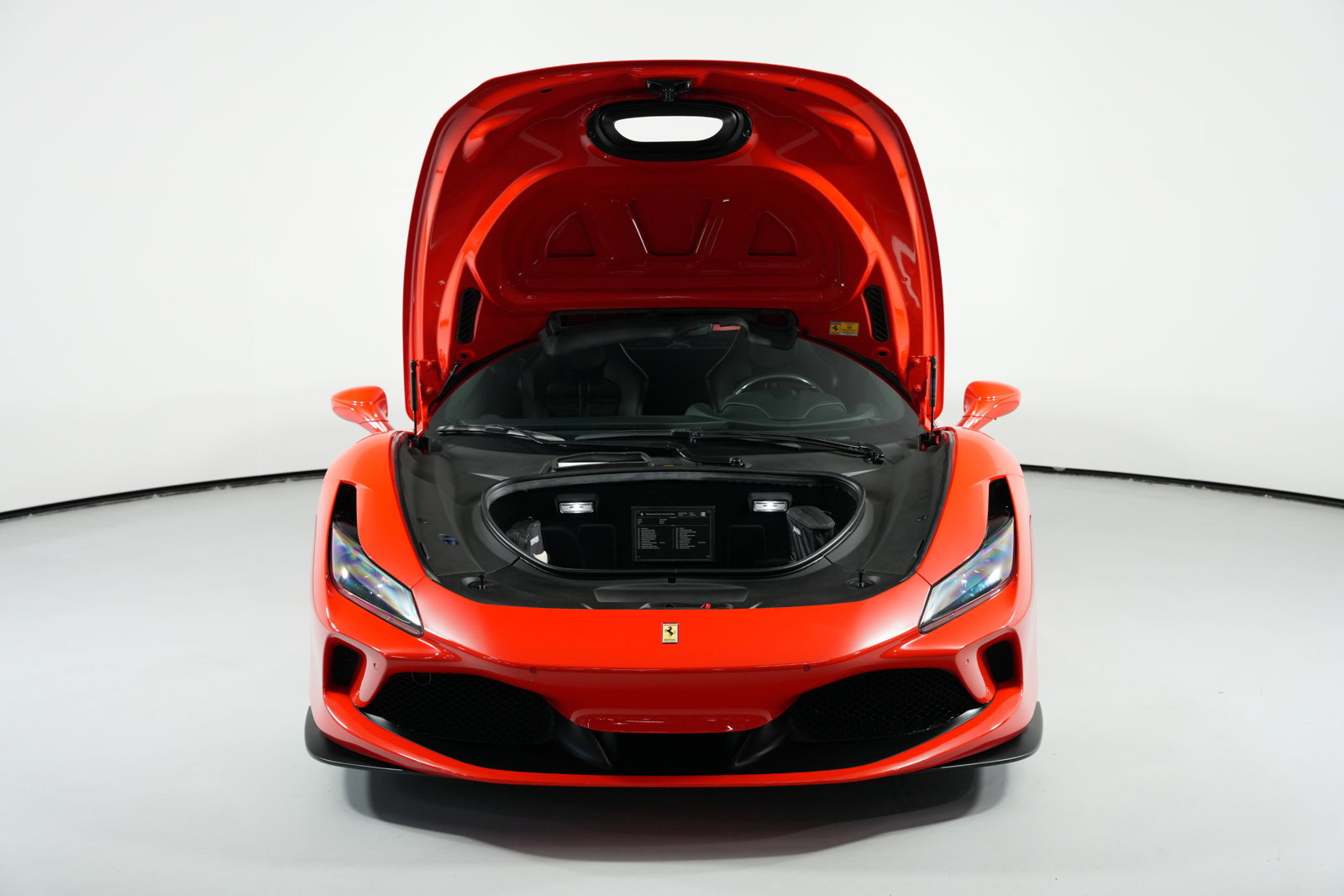 Used 2020 Ferrari F8 Tributo RWD image 3