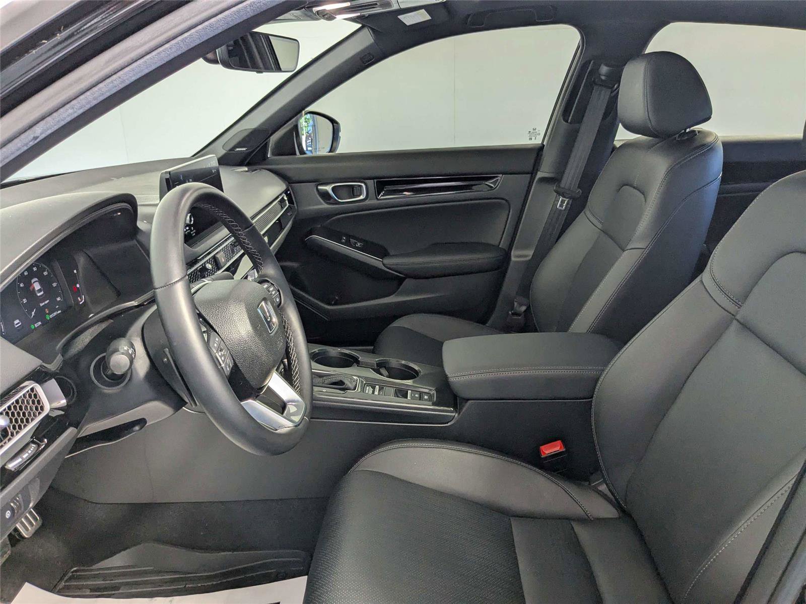 Used 2025 Honda Civic Sport Touring image 6