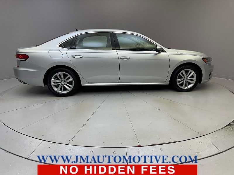 Used 2020 Volkswagen Passat 2.0T SE FWD image 5