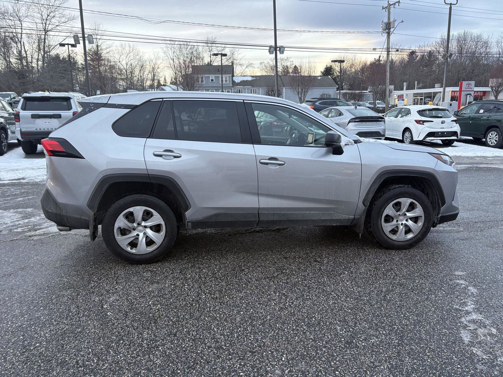 Used 2025 Toyota RAV4 LE image 8