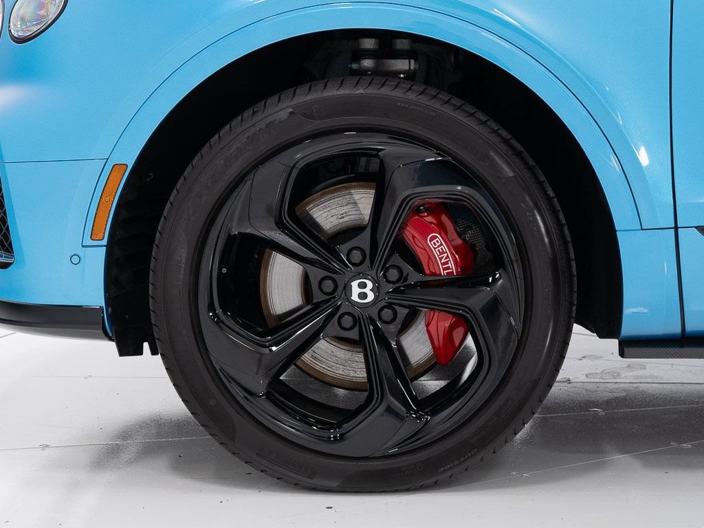 Certified 2025 Bentley Bentayga AWD/4WD image 44