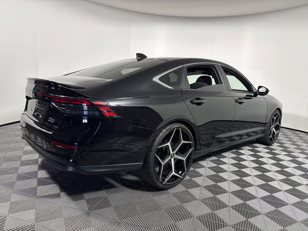 Used 2023 Honda Accord Sport image 6