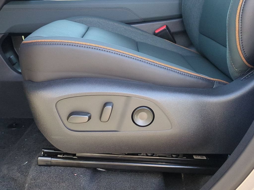 New 2026 GMC Acadia AT4 w/ Super Cruise Package AWD/4WD image 20