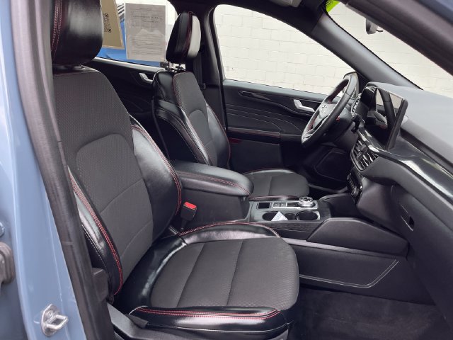 Used 2023 Ford Escape ST-Line w/ Tech Pack #1 AWD/4WD image 38