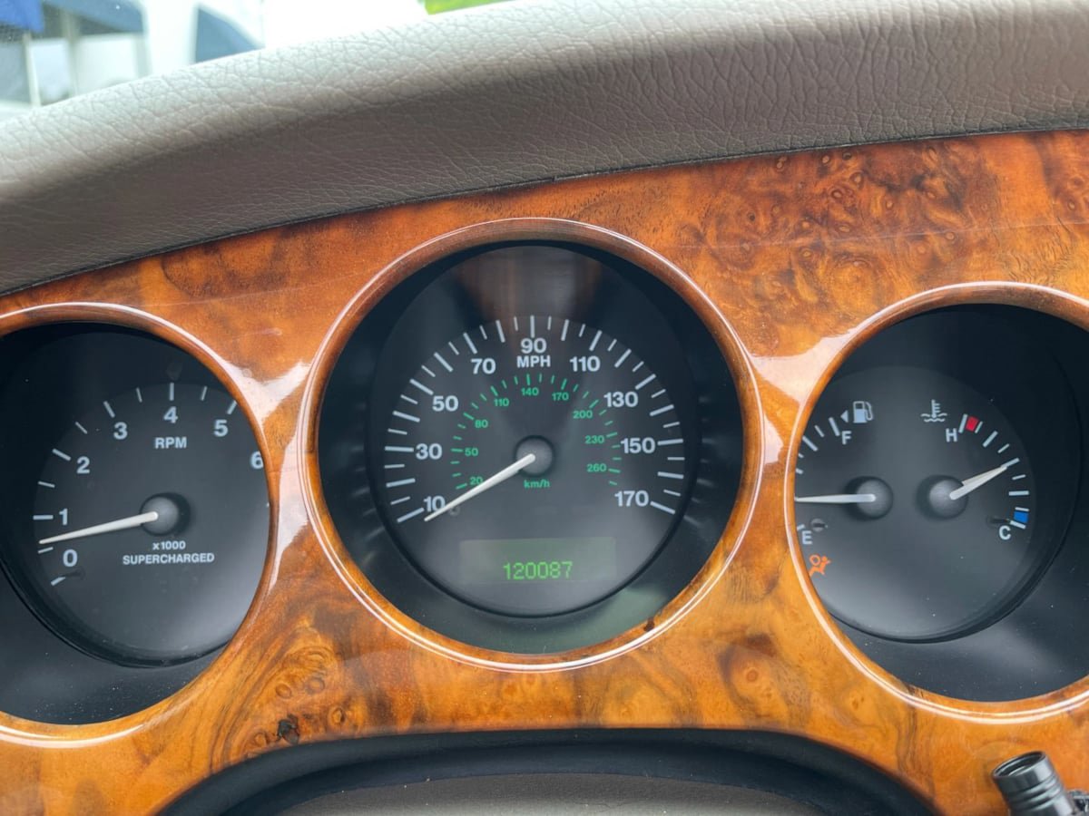 Used 2002 Jaguar XK8 Convertible RWD image 23