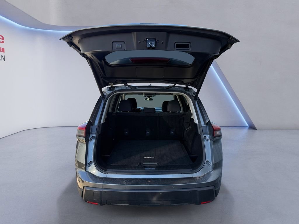 Used 2024 Nissan Rogue SV image 19