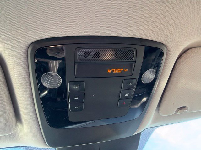 Used 2022 Kia Carnival EX FWD image 28