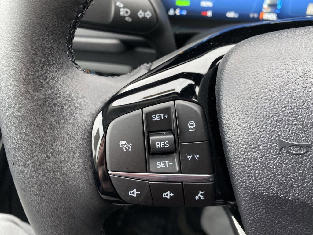 New 2026 Ford Escape Platinum image 32