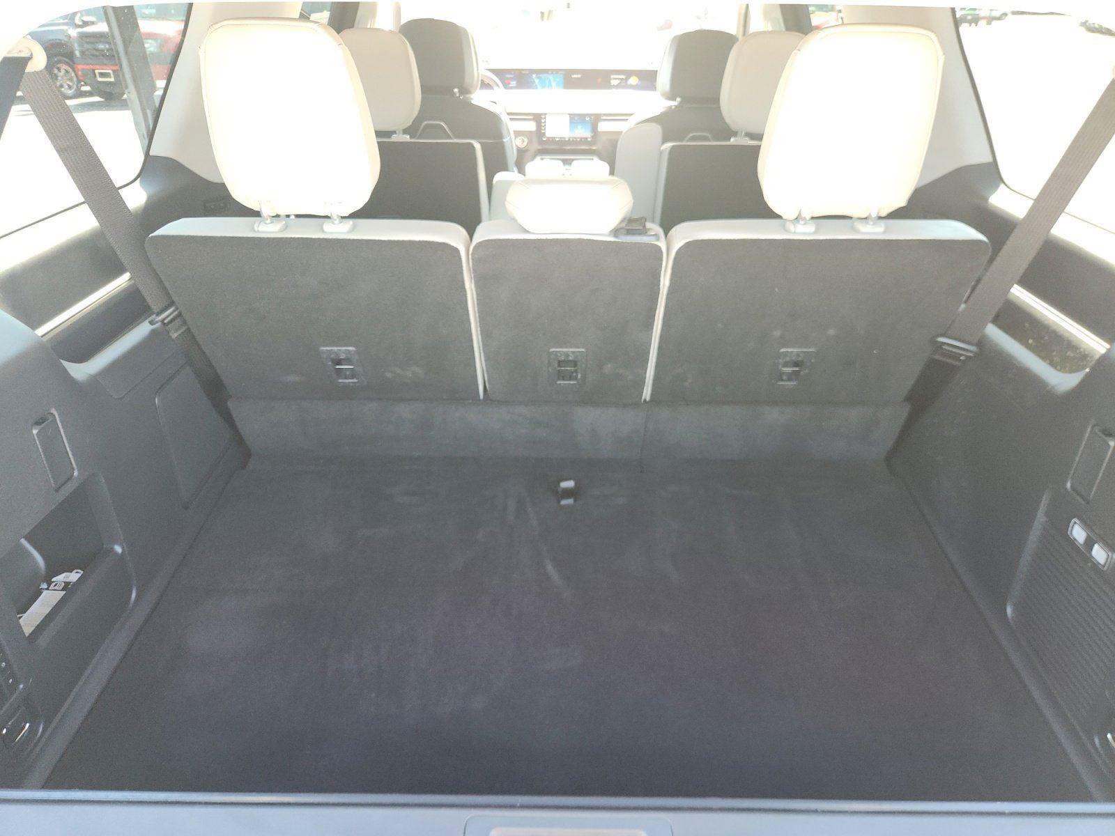 Used 2025 Lincoln Navigator L Reserve AWD/4WD image 15