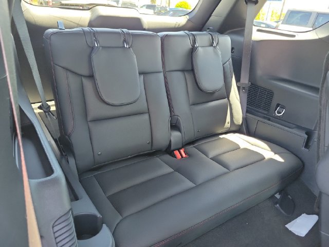Used 2026 Ford Explorer ST-Line w/ ST-Line Street Pack RWD image 18