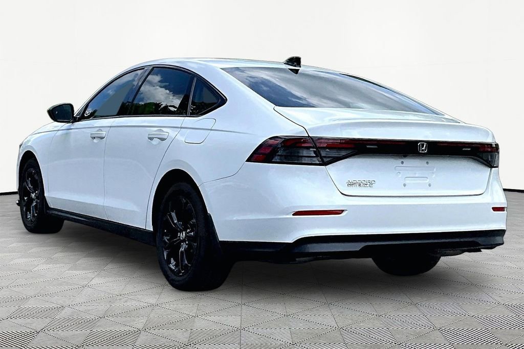 Used 2025 Honda Accord SE image 5