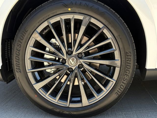 New 2026 Lexus RX 450h AWD image 10