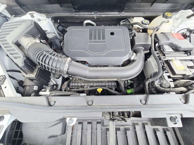 Used 2023 GMC Acadia SLE w/ Driver Convenience Package image 16