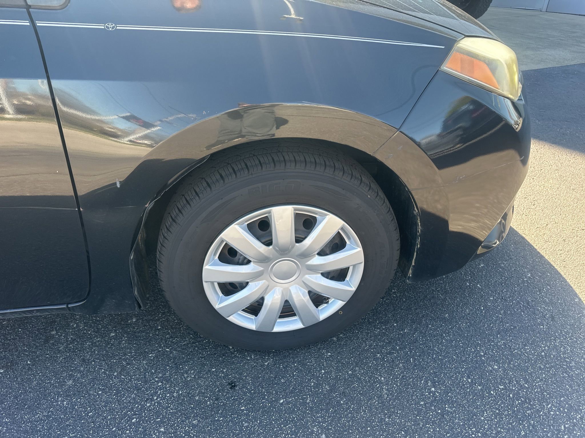 Used 2015 Toyota Corolla L image 10