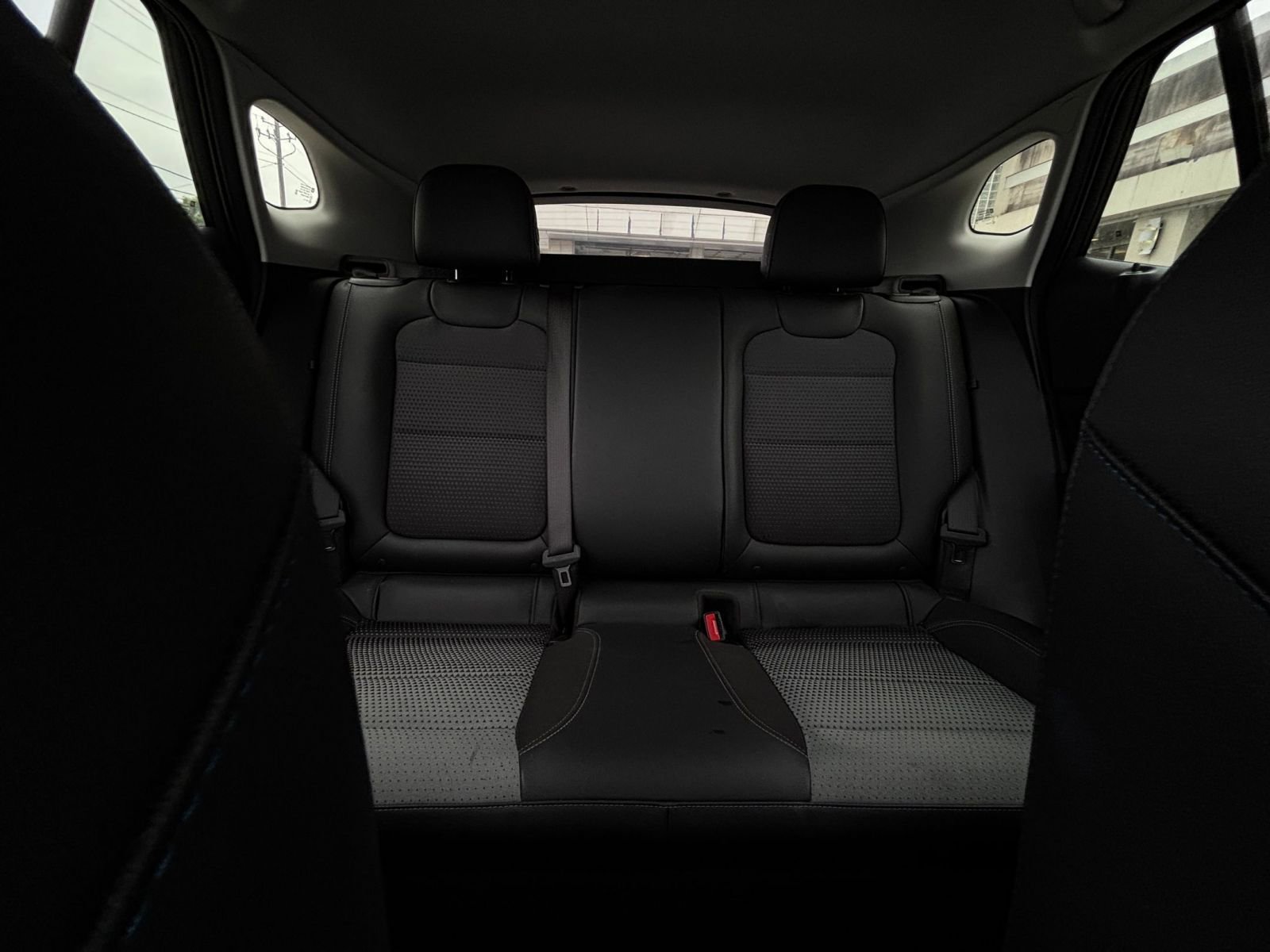 Used 2025 Chevrolet Trax LT w/ LT Convenience Package FWD image 41