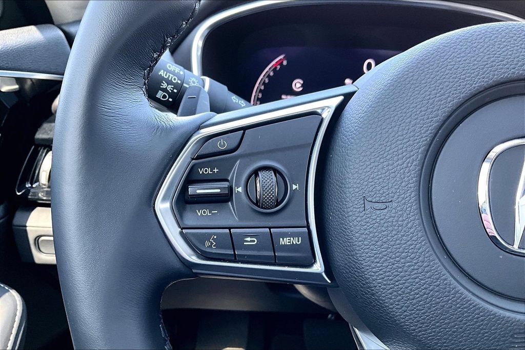 Certified 2026 Acura MDX w/ Technology Package FWD image 23