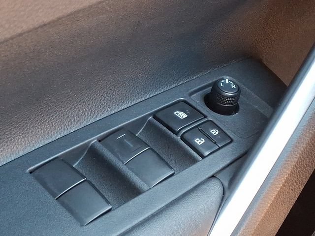 Certified 2023 Toyota Corolla Cross LE w/ Moonroof Package AWD/4WD image 21