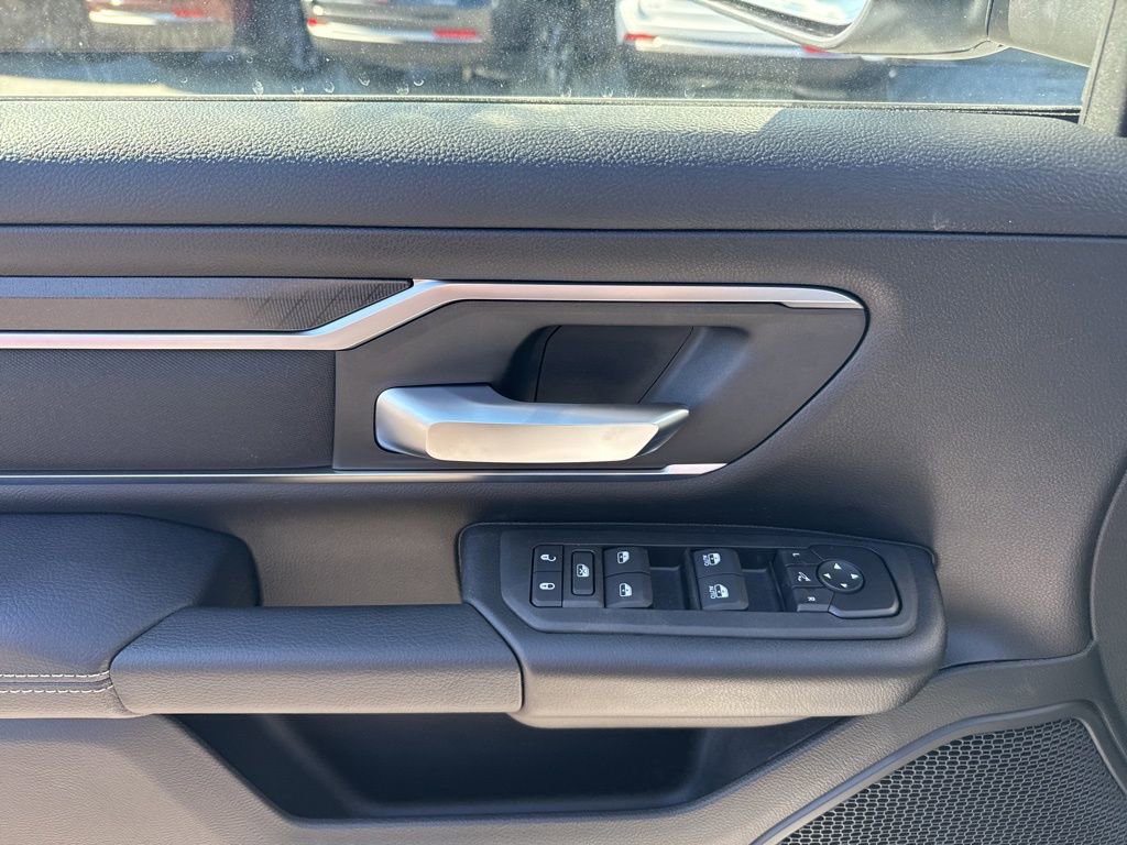 New 2026 RAM 1500 4x4 Crew Cab image 17