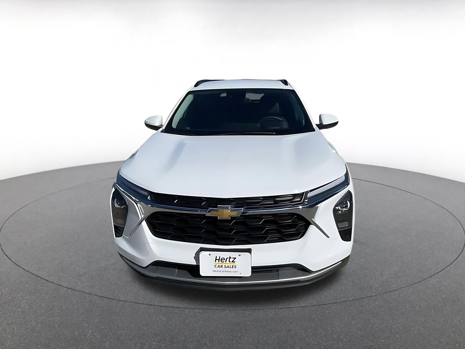 Used 2025 Chevrolet Trax LT image 4