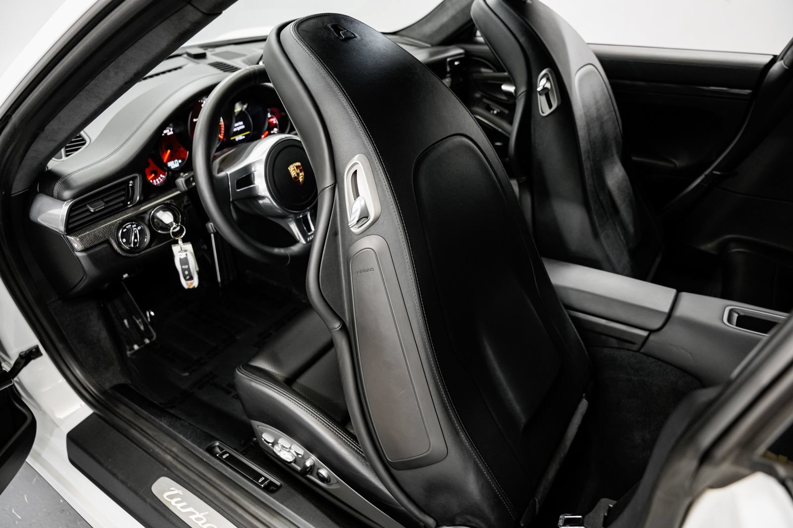 Used 2014 Porsche 911 Turbo S AWD/4WD image 21