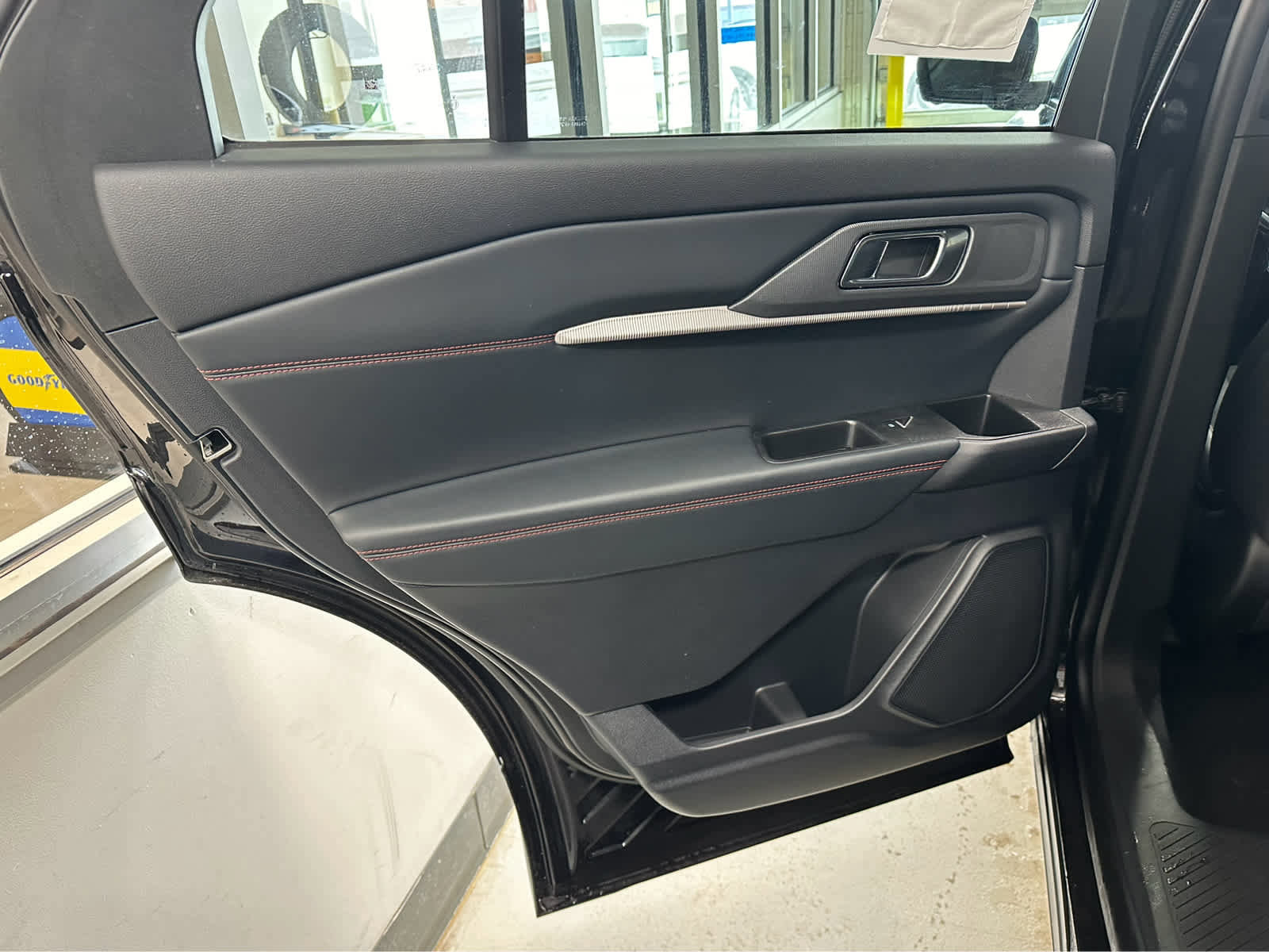 New 2026 Ford Explorer ST-Line w/ ST-Line Street Pack image 30