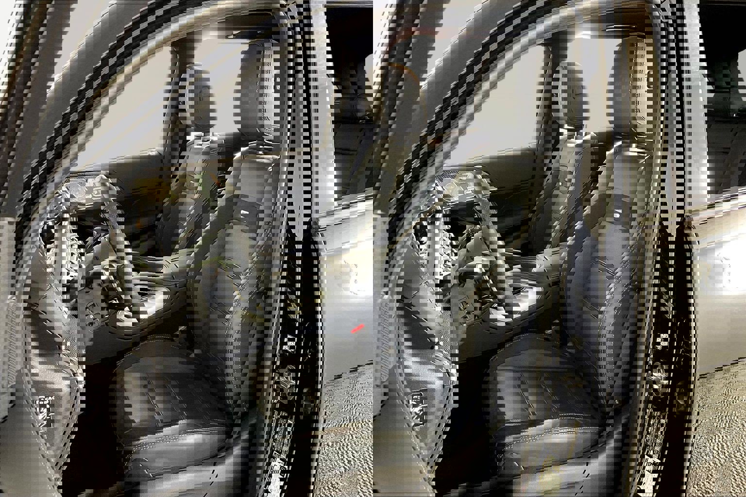 Used 2025 Mercedes-Benz GLE 53 AMG 4MATIC image 25