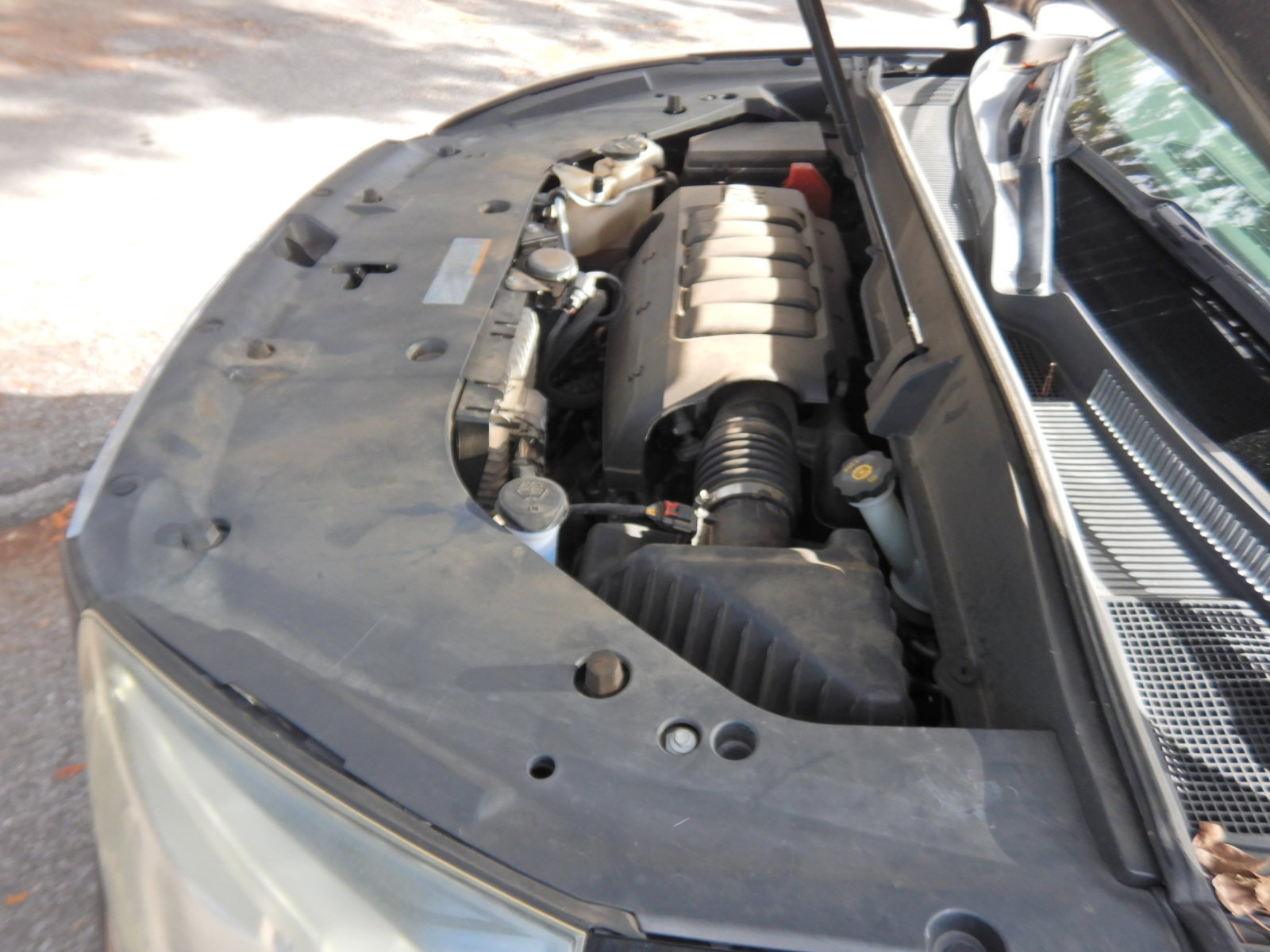 Used 2015 GMC Acadia SLT image 37