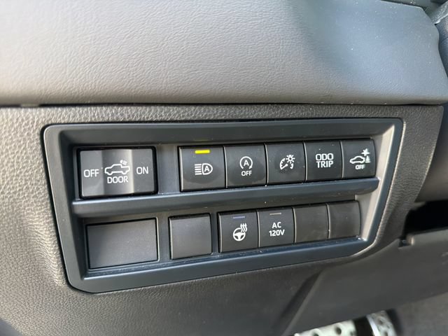 Used 2025 Toyota Tundra Platinum w/ TRD Off-Road Package AWD/4WD image 12