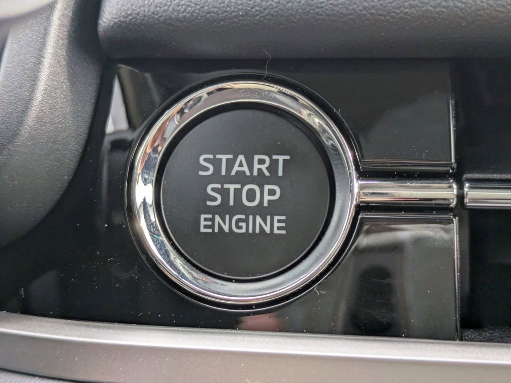 New 2026 Mitsubishi Outlander SE AWD/4WD image 32