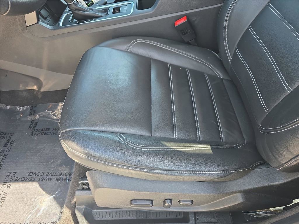 Used 2018 Ford Escape SEL image 17