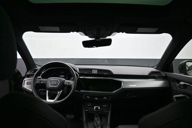 Used 2025 Audi Q3 2.0T Premium w/ Convenience Package AWD/4WD image 29
