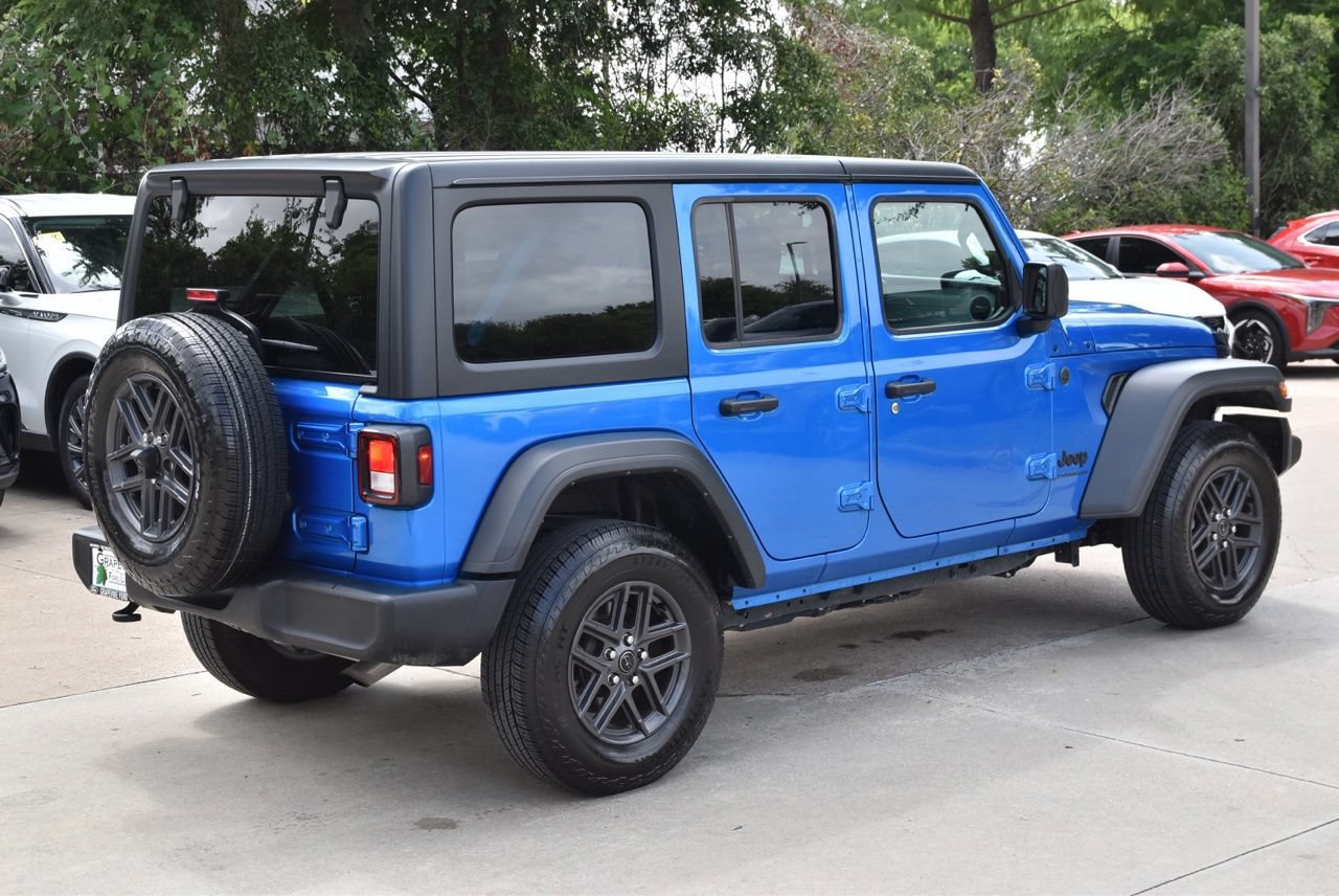 Used 2024 Jeep Wrangler Unlimited Sport AWD/4WD image 7