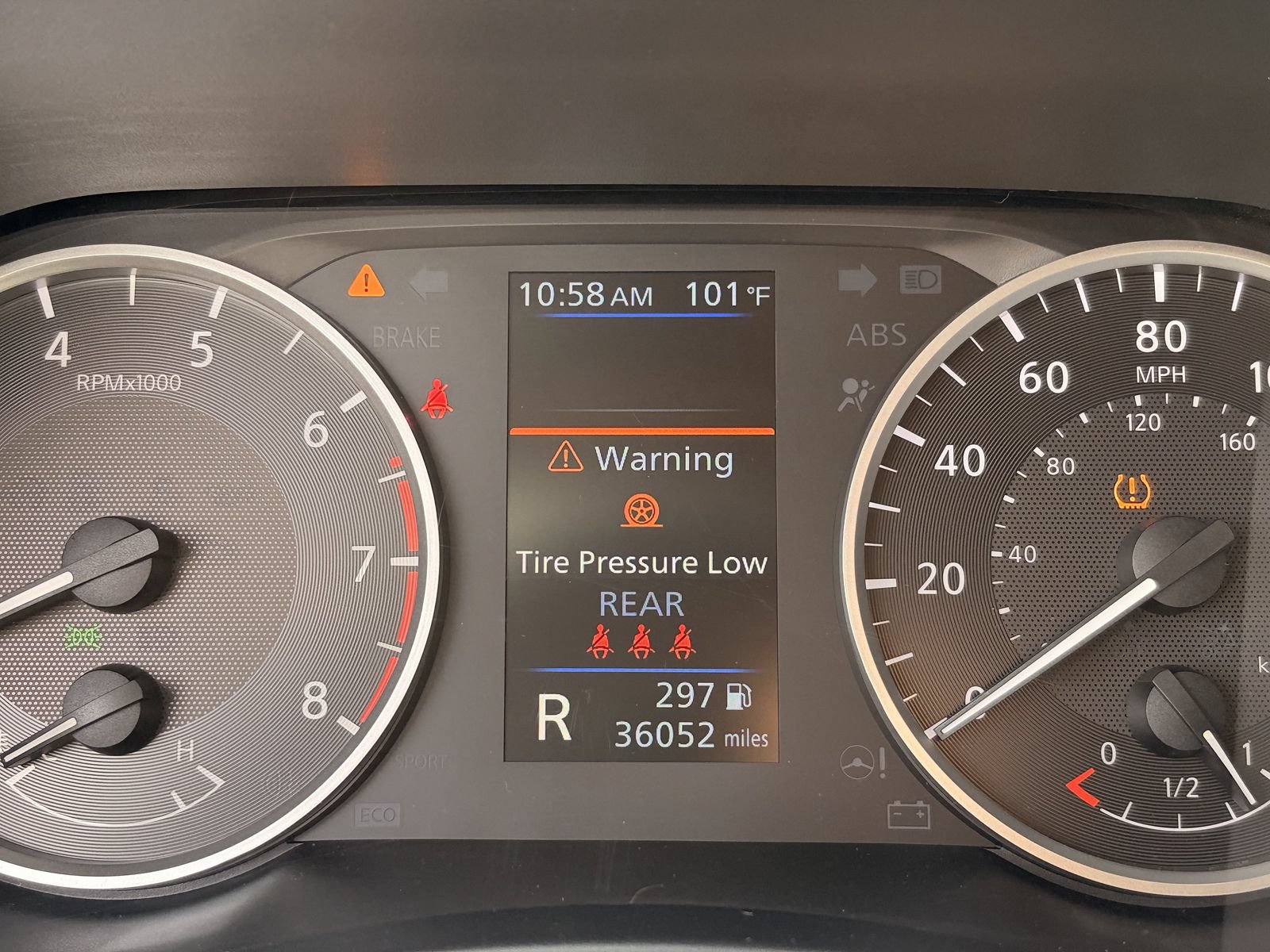 Used 2024 Nissan Sentra S FWD image 34